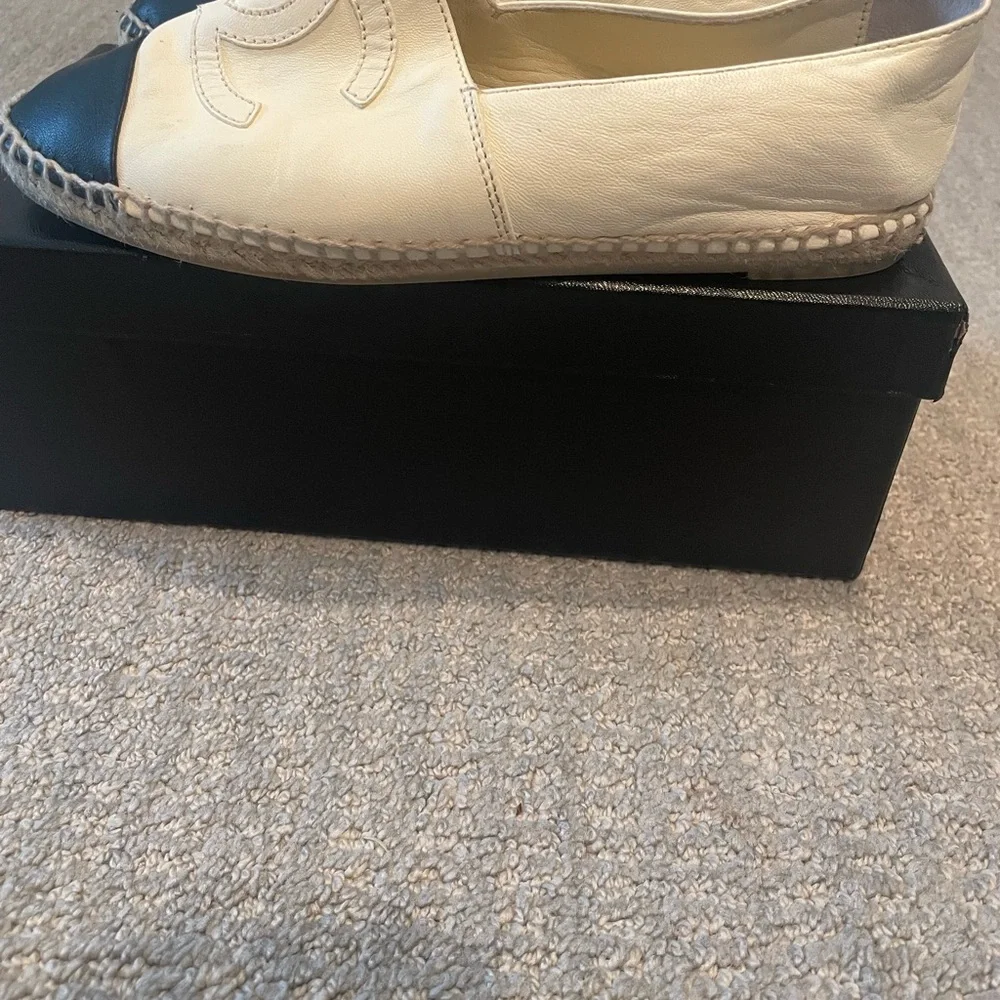 Chanel Espadrilles Blanc/Noir Size 38 - Picture 4 of 6